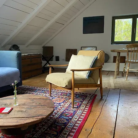 Klavze 28 Bed & Breakfast 4*
