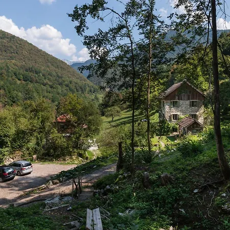 Bed & Breakfast Klavze 28 4*
