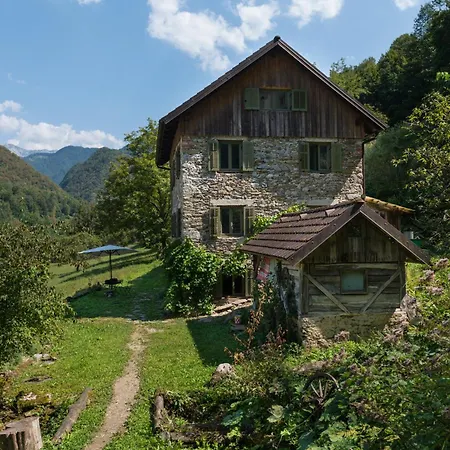 Klavze 28 موست نا سوتشي