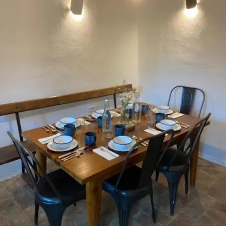 Bed & Breakfast Klavze 28