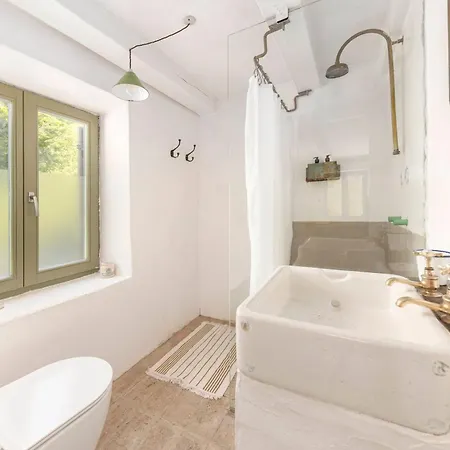 Bed & Breakfast Klavze 28