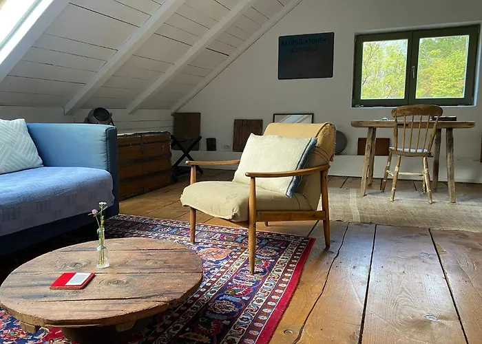 Klavze 28 Bed & Breakfast 4*