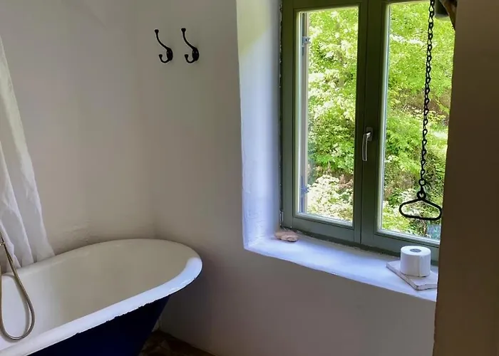 Bed & Breakfast Klavze 28