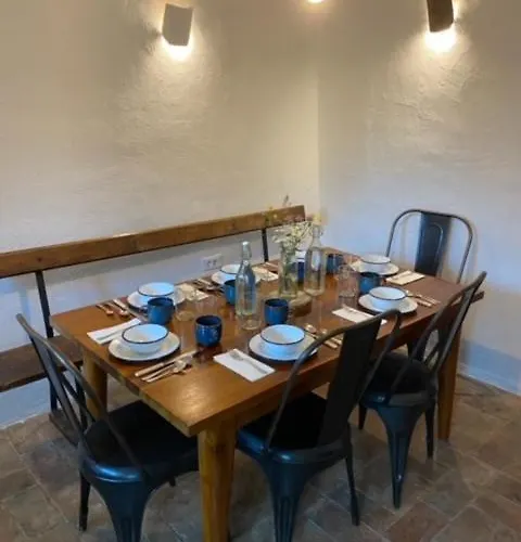 Bed & Breakfast Klavze 28